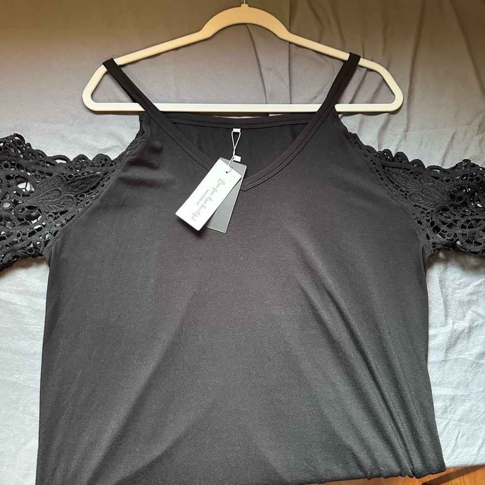 Chic Gray Embellished Cut Out Sleeveless Blouse NWT Size 2XL